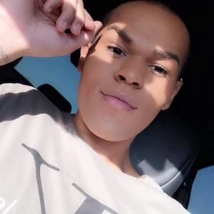 Meet your Posher, Cameron